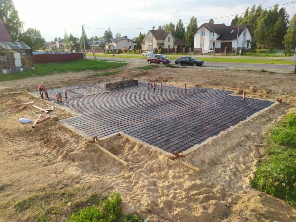 Плюсы и минусы плитного фундамента