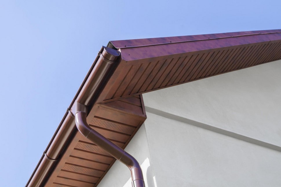 Подшив свесов кровли в Минске