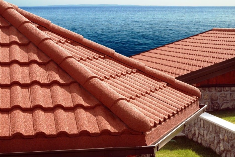 Как выполняется монтаж керамической черепицы?